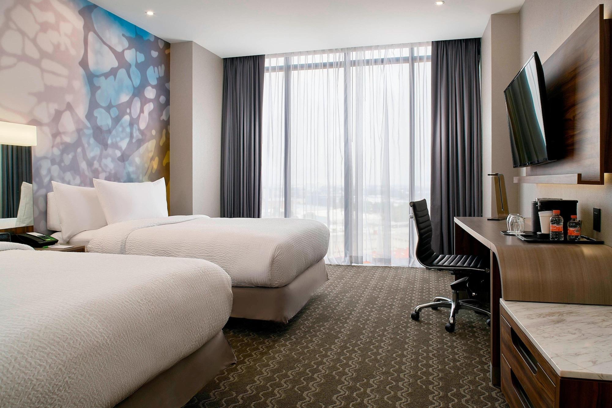 Courtyard By Marriott Mexico City Toreo Esterno foto